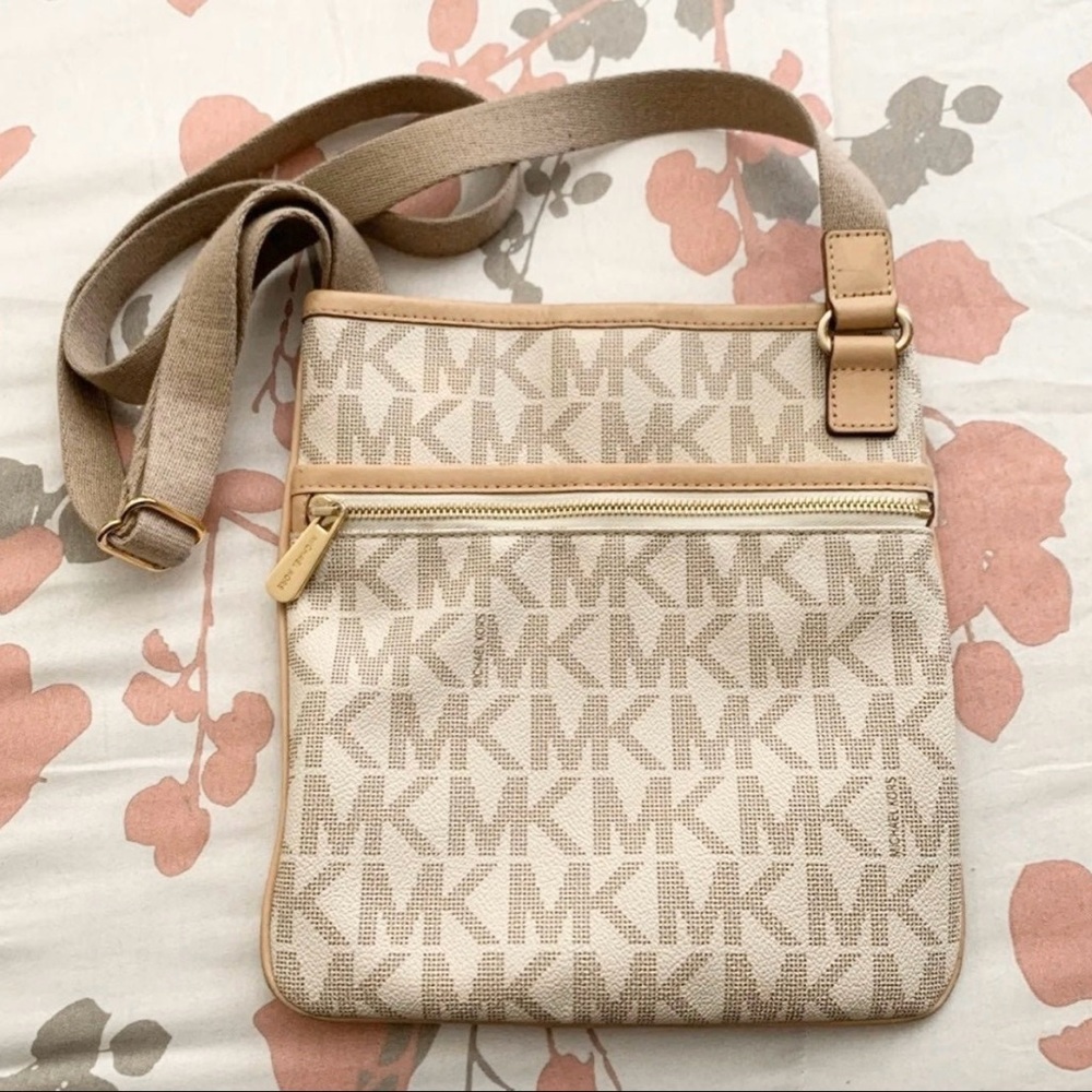 Michael Kors Purse Set
